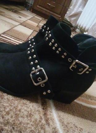 Стильні демі черевики boohoo, упоряд. відмінне. розмір 7. сток!