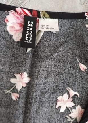 Блуза женская с принтом "розы ",бренд h&amp;m.