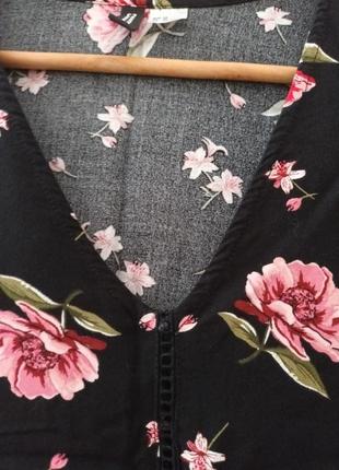 Блуза женская с принтом "розы ",бренд h&amp;m.