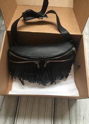 Кожаная женская сумка на пояс черная3 фото