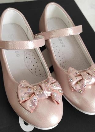 Туфли для девочки с бантиком розовые пудра блестящие