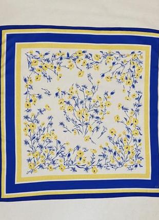 Шелковый платок с патриотическим принтом сине-желтый 90/90 см