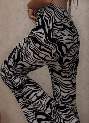 Shein zebra брюки с принтом зебра с высокой посадкой размер м3 фото