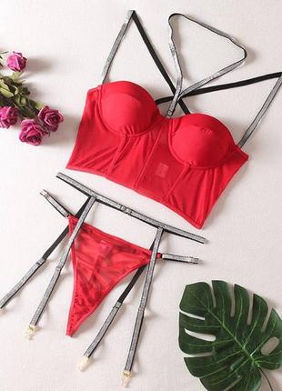 Шикарный комплект нижнего белья с паралончиком с поясом для чулок