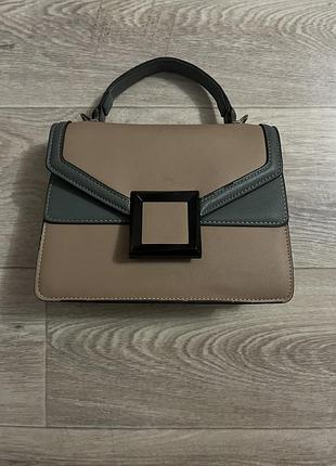 Стильна та зручна сумка cross-body