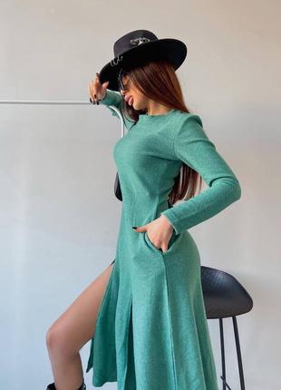 Сукня міді з ангори тепла плаття довге з розрізами бежева зелена чорна в рубчик трикотажна9 фото