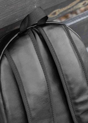Повсякденний шкіряний чоловічий рюкзак чорний з екошкіри з кишенею для ноутбука міський якісний9 фото