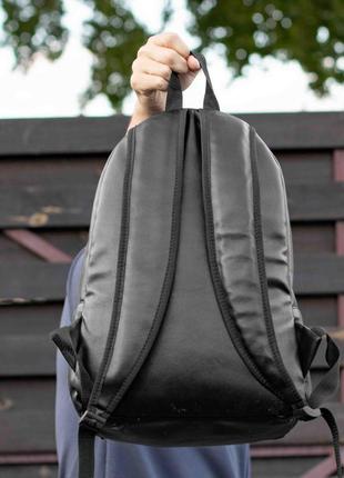 Повсякденний шкіряний чоловічий рюкзак чорний з екошкіри з кишенею для ноутбука міський якісний8 фото