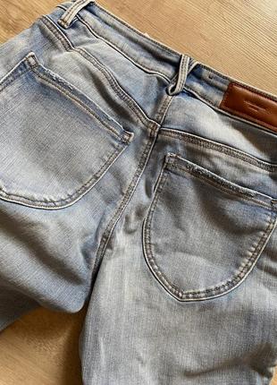 Стильные зауженные джинсы6 фото