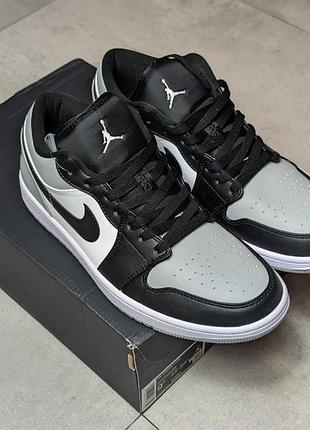 Jordan 1 low shadow toe