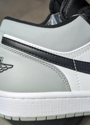 Jordan 1 low shadow toe 4