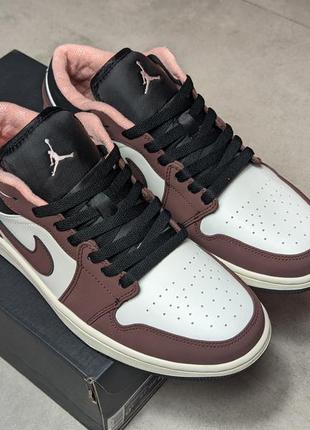 Jordan 1 low mocha