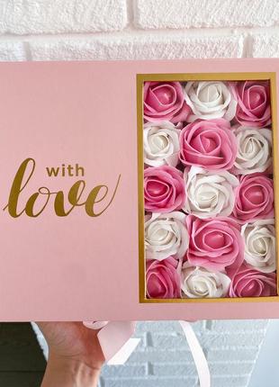 Подарок "with love" с плюшевым мишкой, сладостями и розами для любимой жены на день рождения (размер l)4 фото