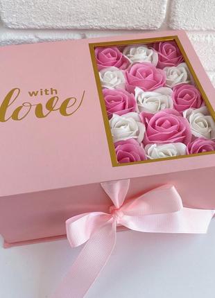 Подарок "with love" с плюшевым мишкой, сладостями и розами для любимой жены на день рождения (размер l)2 фото