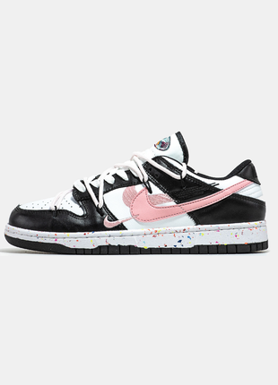 Женские кожаные кроссовки nike sb dunk low. цвет черный с белым и розовым сушем.