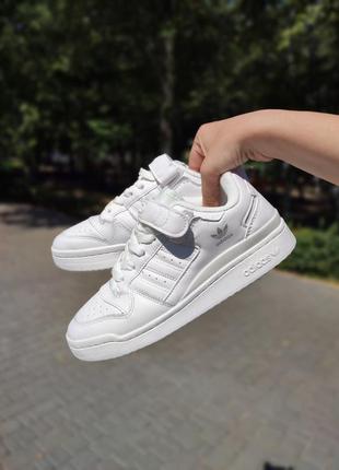 Жіночі кросівки adidas forum low white2 фото