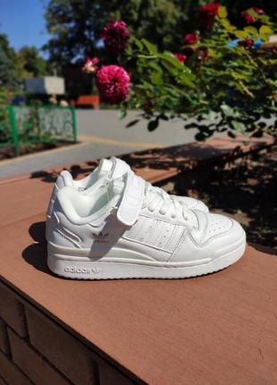 Женские кроссовки adidas forum low white1 фото