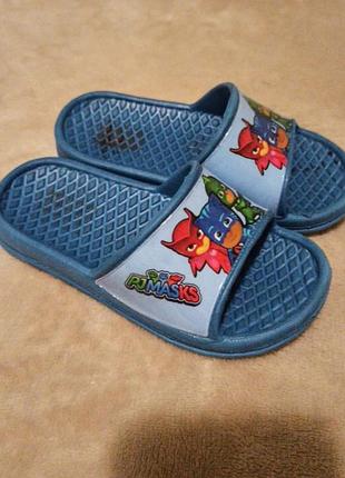 Шльопанці на хлопчика 25р. 100грн