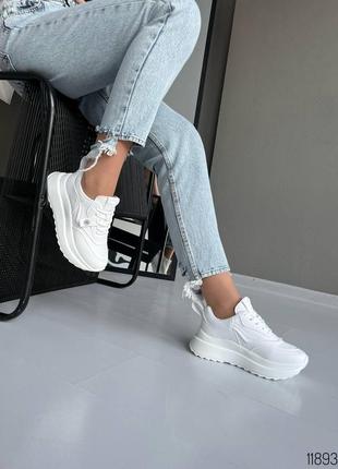 Білі шкіряні кросівки на високій товстій підошві платформі6 фото
