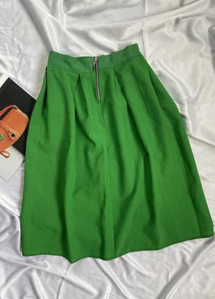 Зеленая юбка-миди на замочке3 фото