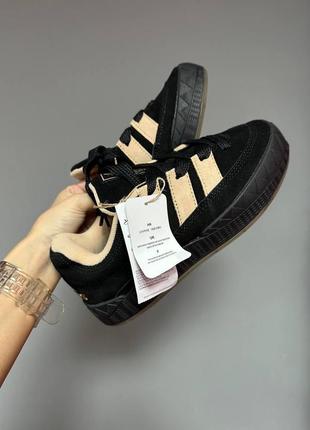 Крутезні кросівки adidas adimatic black peach premium чорні з персиковим3 фото