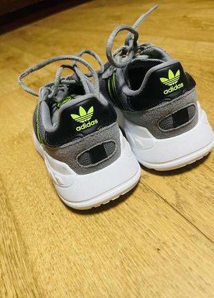Кроссовки adidas на мальчика2 фото