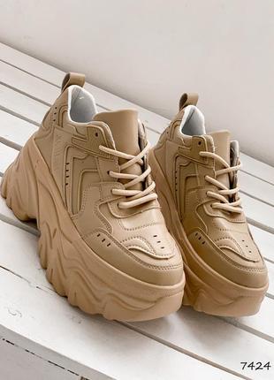 Кросівки на платформі3 фото