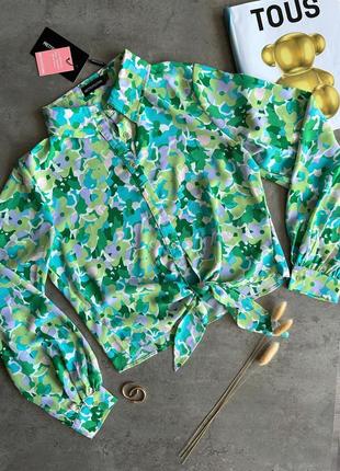 Яркая рубашка в цветочный принт от prettylittlething, цветочная рубашка