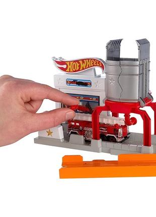 Hot wheels трек dine &amp; dash playset, blaze blast, ghost garage, turbo8 фото