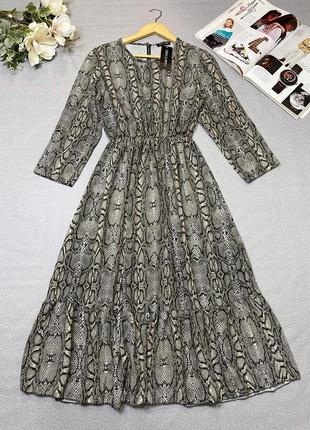 Шикарное миди платье в змеиный принт