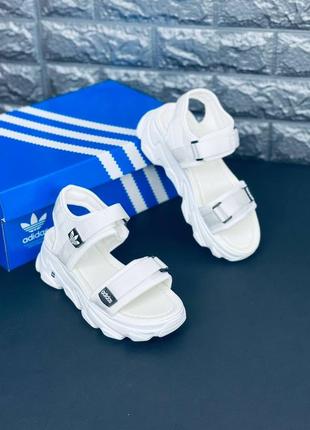 Adidas босоніжки білі жіночі сандалі розміри 35-406 фото