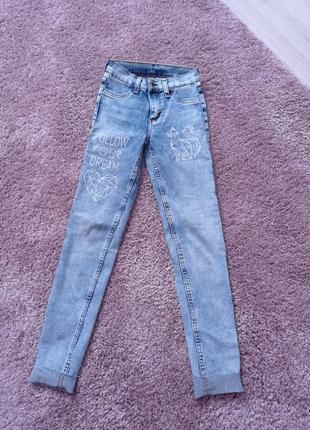 Джинсы девчачьи