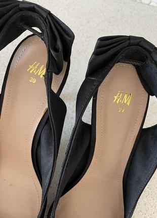 Черные туфли на каблуке с бантом h&amp;m5 фото