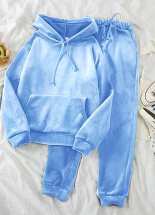 Жіночі велюрові костюми5 фото