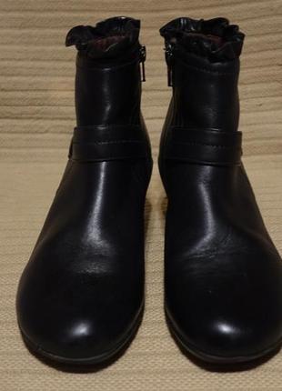 Изысканные черные кожаные полусапожки camper испания. 41 р.( 26,5 см.)2 фото