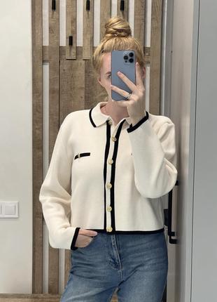 Кофтинка в стилі old money