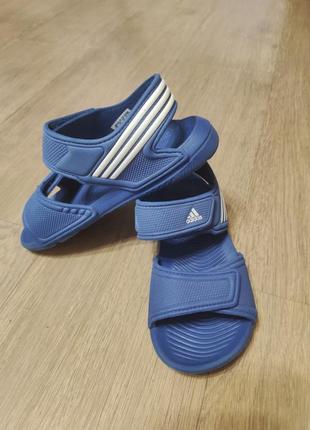 Босоніжки adidas розмір 31-321 фото