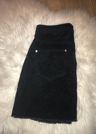 Чорна вельветова спідниця