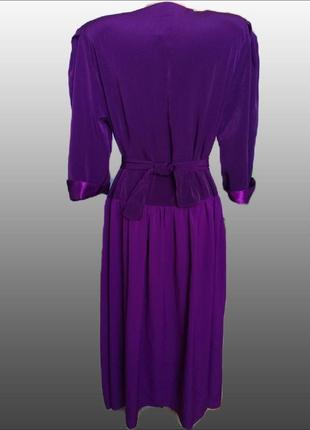Элегантное винтажное нарядное фиолетовое платье миди2 фото