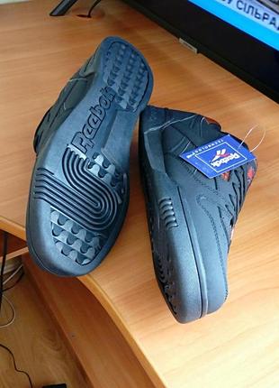 Кроссовки мужские reebok workout plus кожаные.