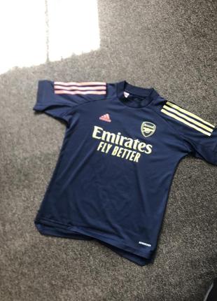 Продам оригінальну футболку adidas