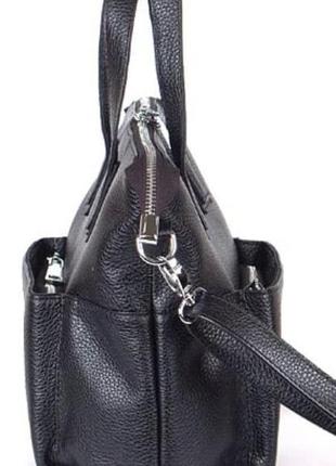 Стильна сумочка з натуральної шкіри чорного кольору з передньою кишенею3 фото