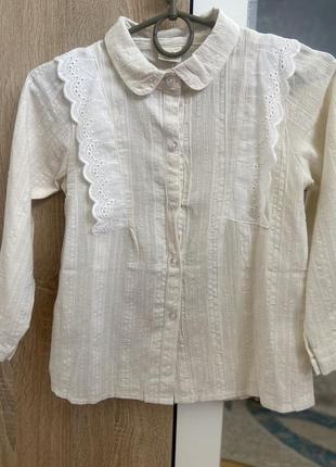 Блузка на дівчинку.