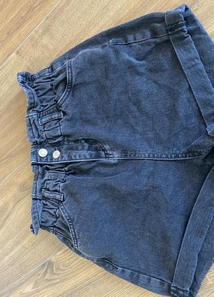 Актуальные джинсовые шорты, короткие, стильные, модные, мом, базовые2 фото