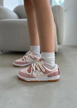 Nike sb dunk pink bunny жіночі прикольні кросівочки рожеві зайчик найк демісезон замша розовые милые кроссовки новинка3 фото