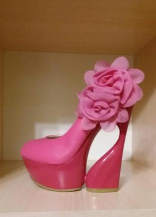 Эксклюзивные розовые туфельки7 фото