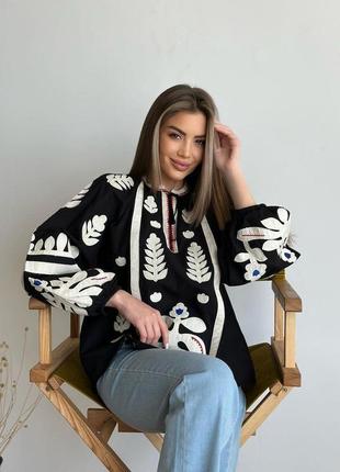 Жіноча стильна сорочка вишиванка.в розмірі с.м.л.