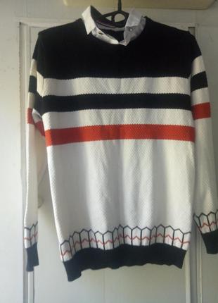 Свитерок модный фирменный