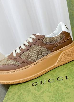 Женские коричневые кожаные кроссовки в стиле gucci кеды гуччи гучи с перфорацией gg на шнуровке