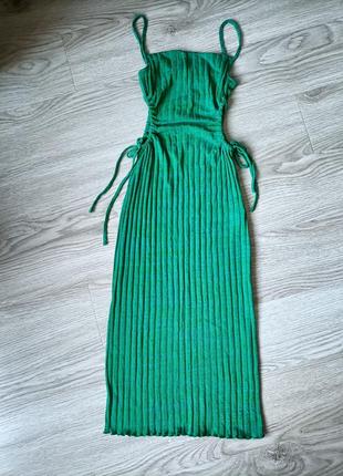Зеленое платье в рубчик zara s